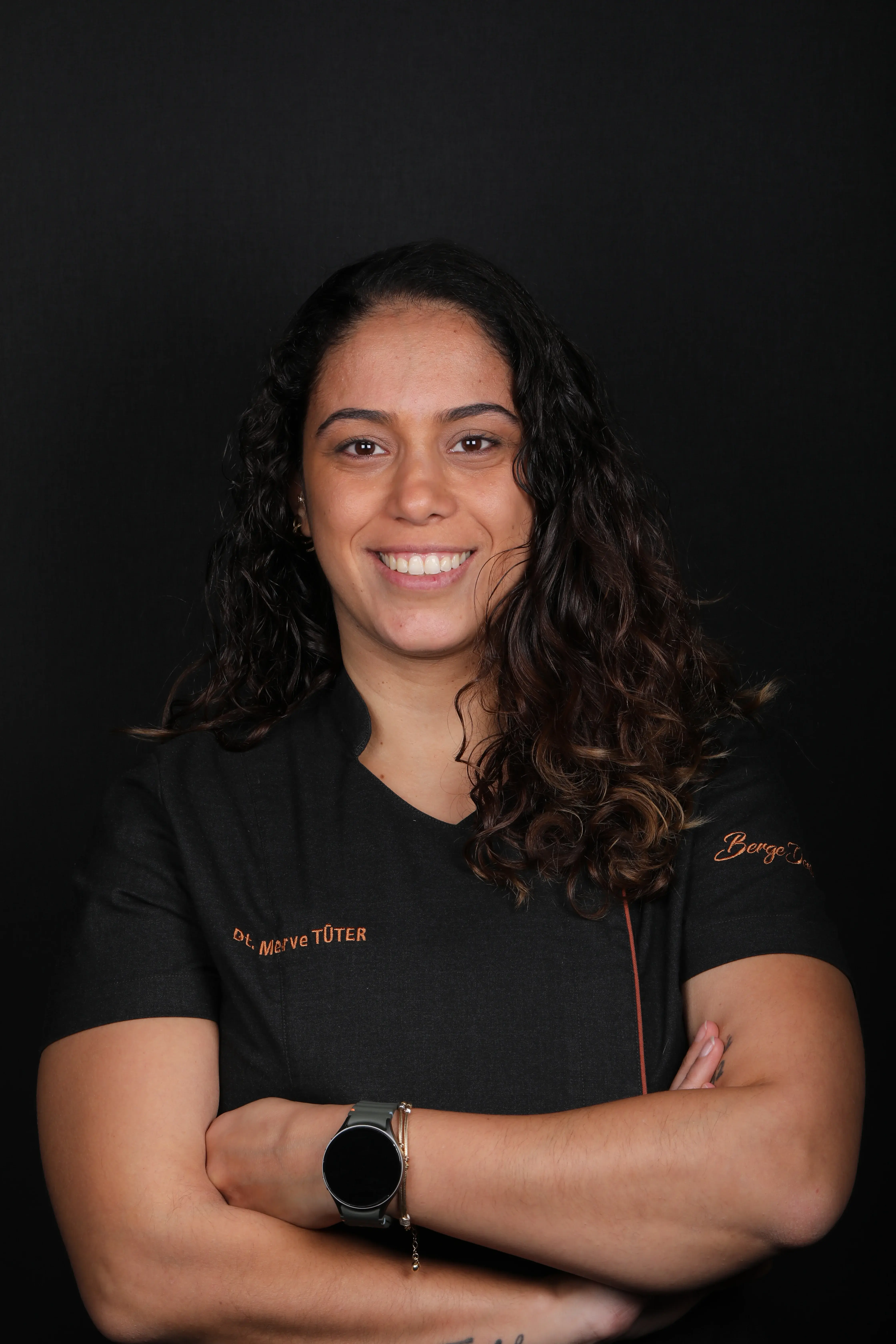 Dr. Merve Sadak